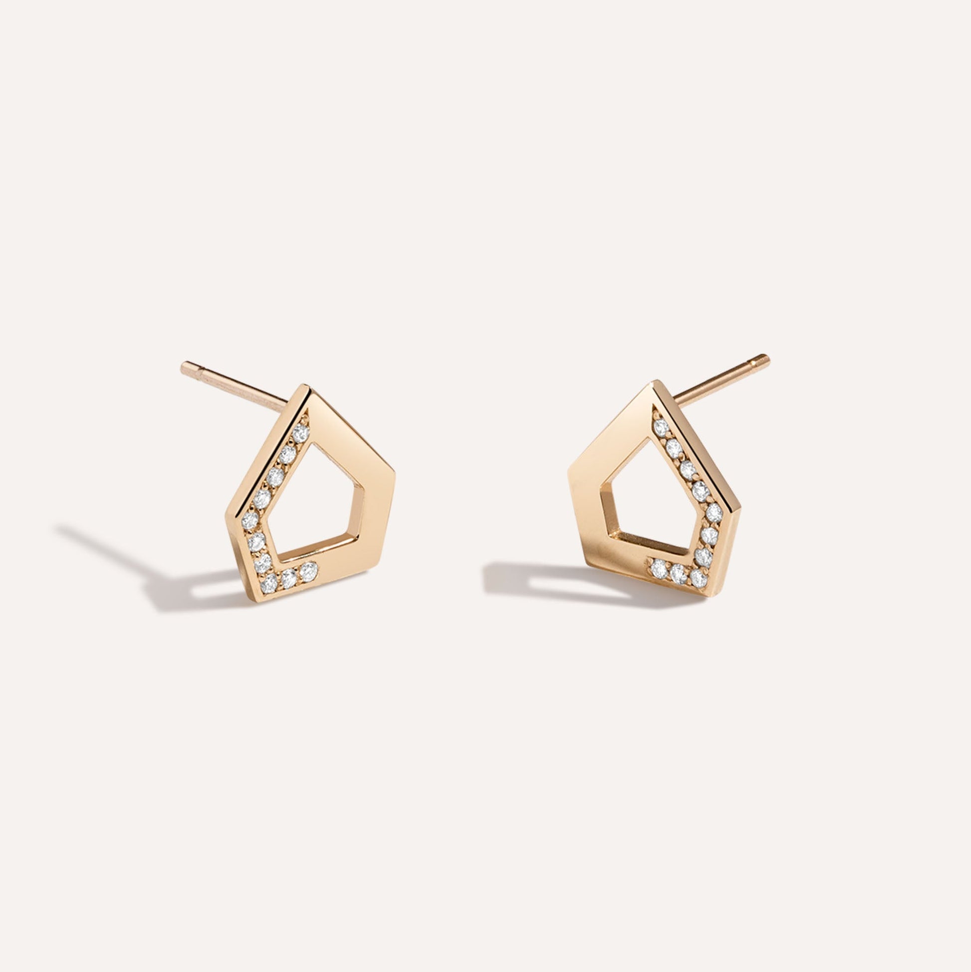 Dare to Dream Earrings - LÚDERE